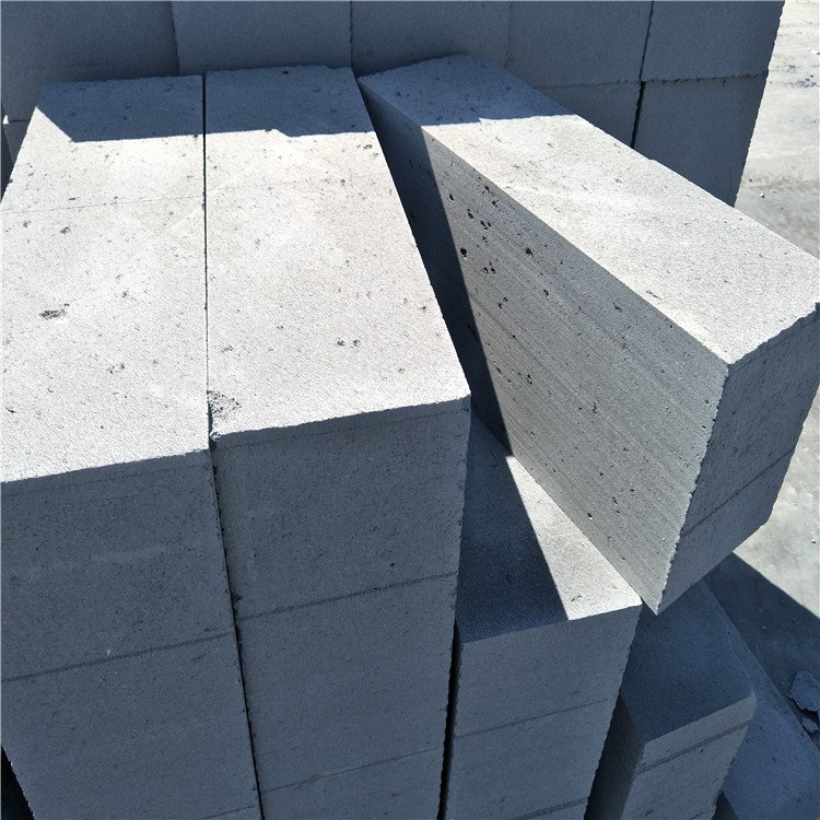 建筑工程必備 加氣塊抗壓保溫蒸壓B06砌塊供應指南